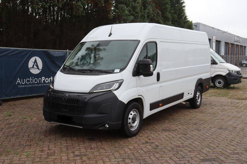 Peugeot Boxer Diesel 180 PS Van 2024