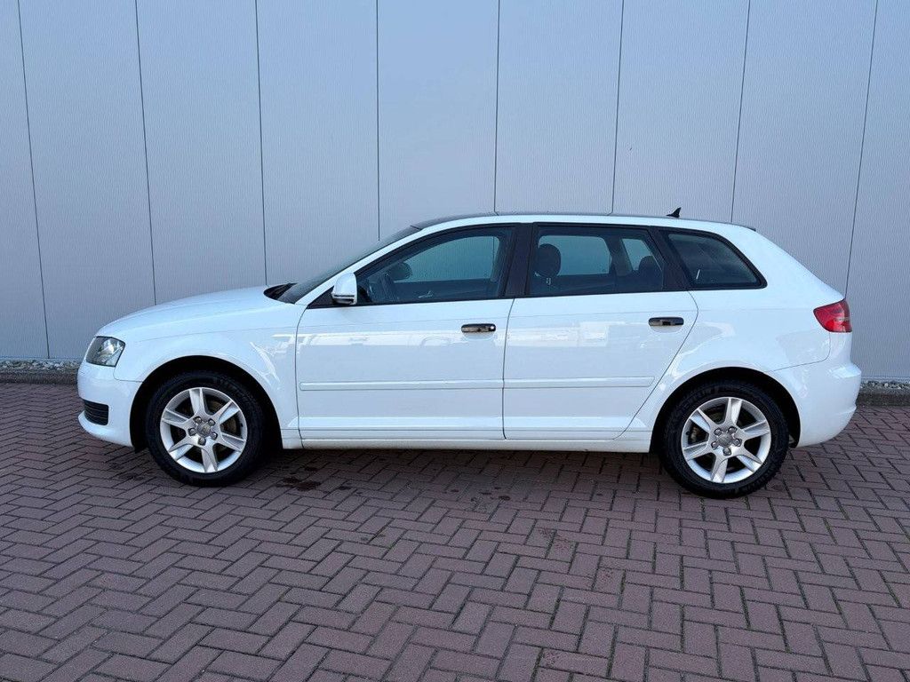 Pkw Audi A3 Sportback 1.4 TFSI Attraction Pro Line Business Benzin 125 PS 2010