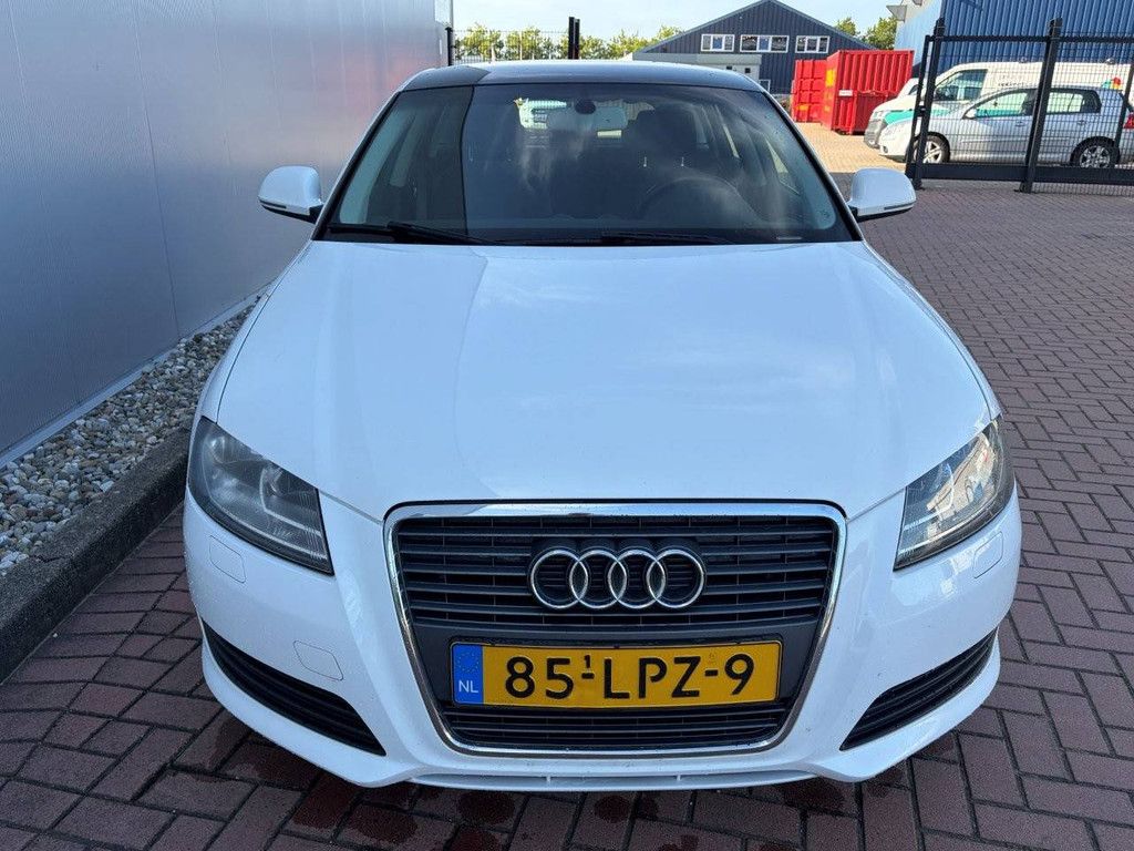 Pkw Audi A3 Sportback 1.4 TFSI Attraction Pro Line Business Benzin 125 PS 2010