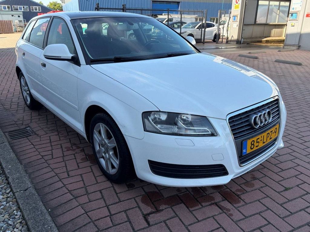 Pkw Audi A3 Sportback 1.4 TFSI Attraction Pro Line Business Benzin 125 PS 2010
