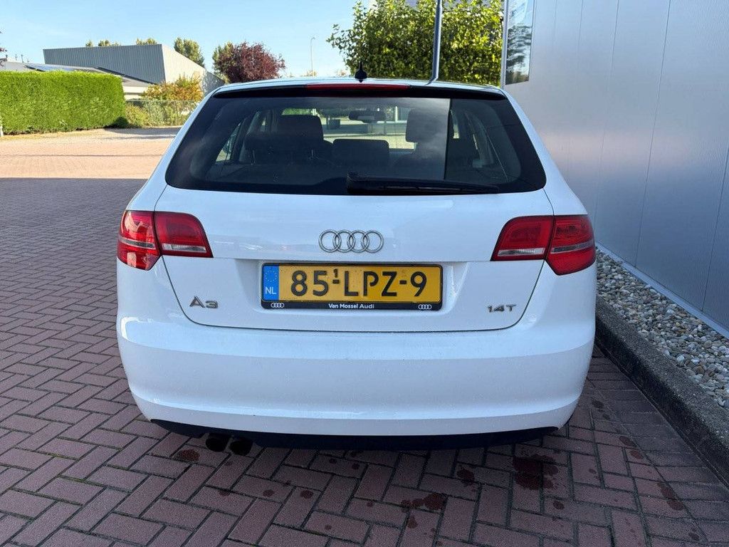 Pkw Audi A3 Sportback 1.4 TFSI Attraction Pro Line Business Benzin 125 PS 2010