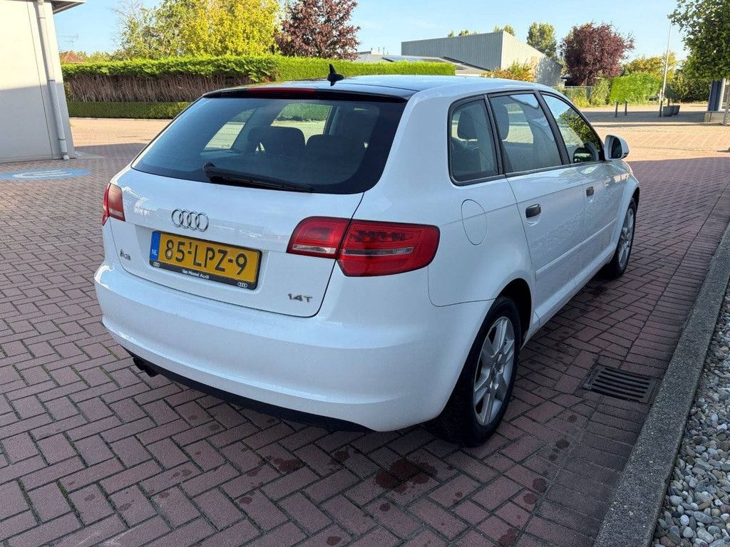 Pkw Audi A3 Sportback 1.4 TFSI Attraction Pro Line Business Benzin 125 PS 2010
