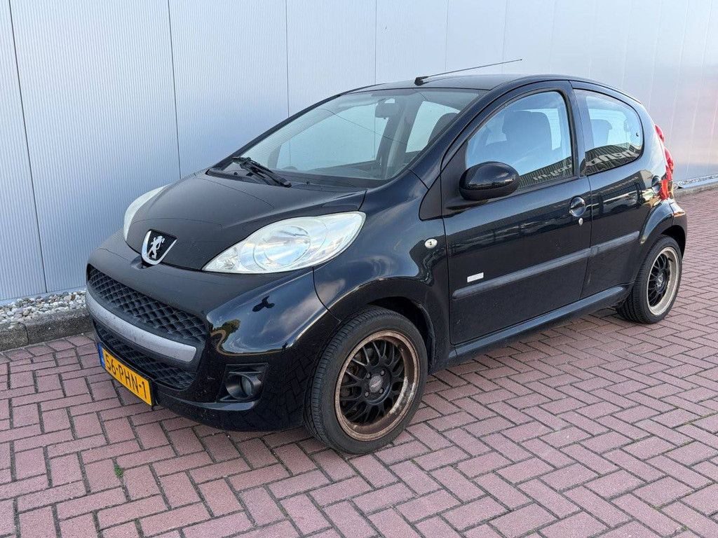 Personenauto Peugeot 107 1.0-12V Millesim 200 Benzine 68pk 2011 (Marge)