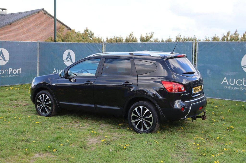 Pkw Nissan Qashqai+2 Benzin 142 PS 2008 (Margin)
