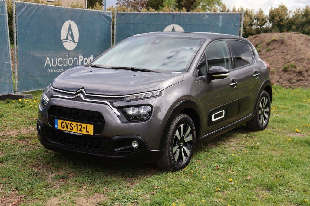 Pkw Citroën C3 Benzin 110 PS 2023