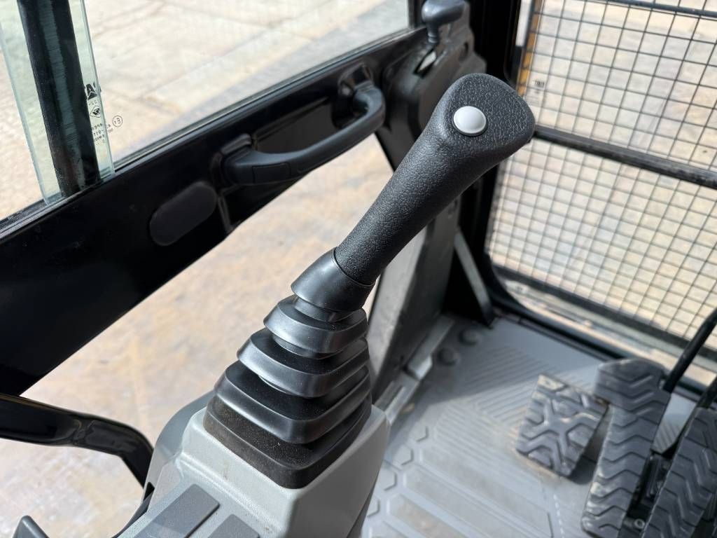 CAT 322 - BRAND NEW / UNUSED
