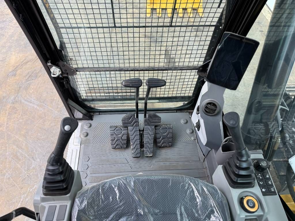 CAT 322 - BRAND NEW / UNUSED