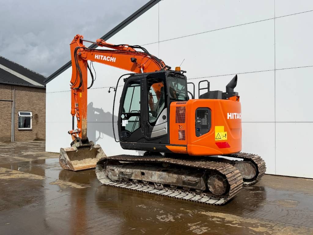 Hitachi ZX135US-6 - Quick Coupler / Hammer Lines