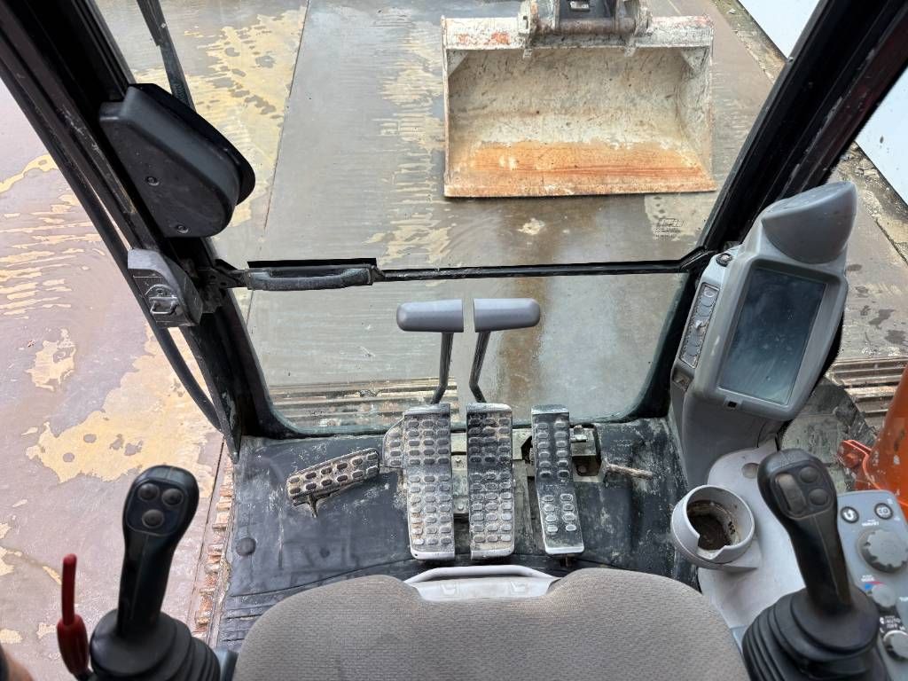 Hitachi ZX135US-6 - Quick Coupler / Hammer Lines