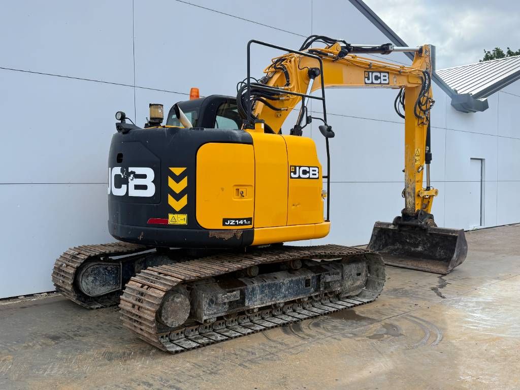 JCB JZ141LC - Hammer Lines / Quick Coupler