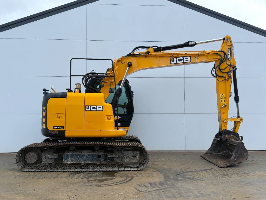 JCB JZ141LC - Hammer Lines / Quick Coupler