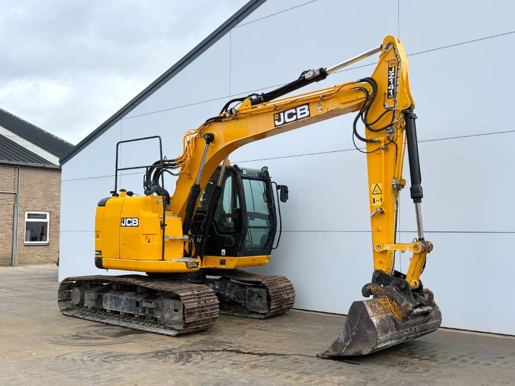 JCB JZ141LC - Hammer Lines / Quick Coupler