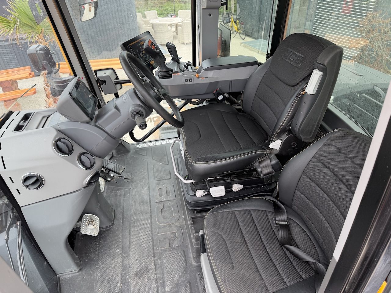 JCB 8330 Icon