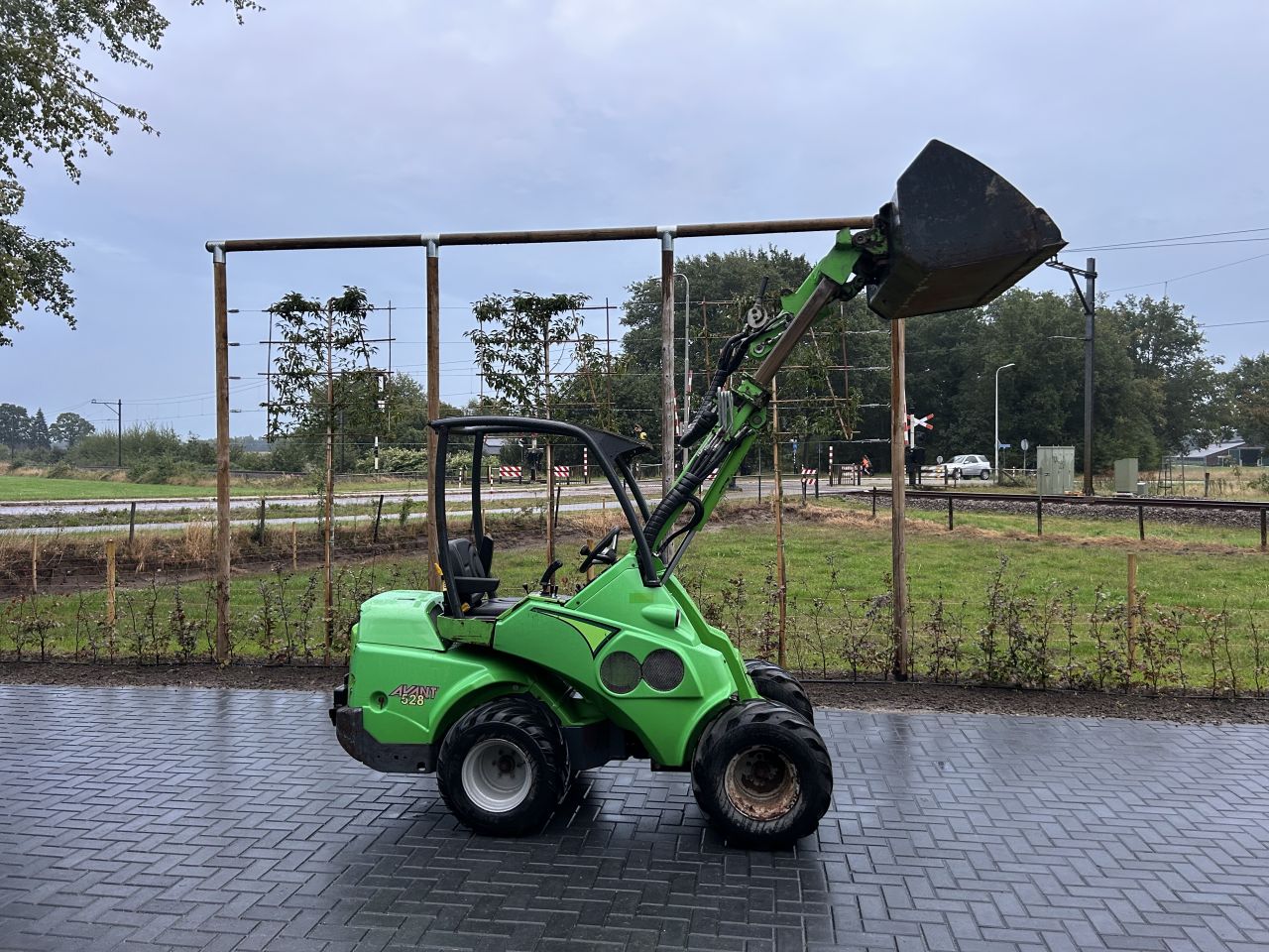 Nette Avant 528 shovel