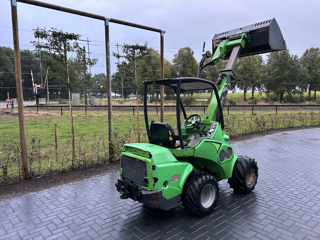 Nette Avant 528 shovel