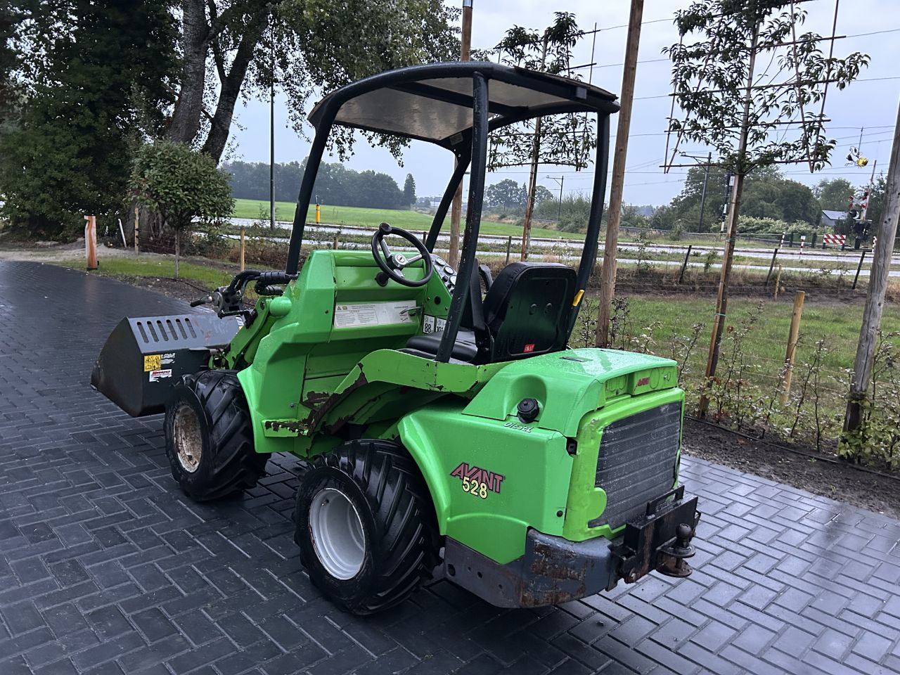 Nette Avant 528 shovel