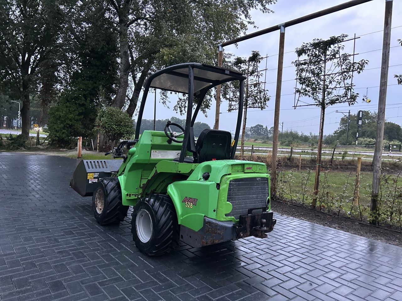 Nette Avant 528 shovel