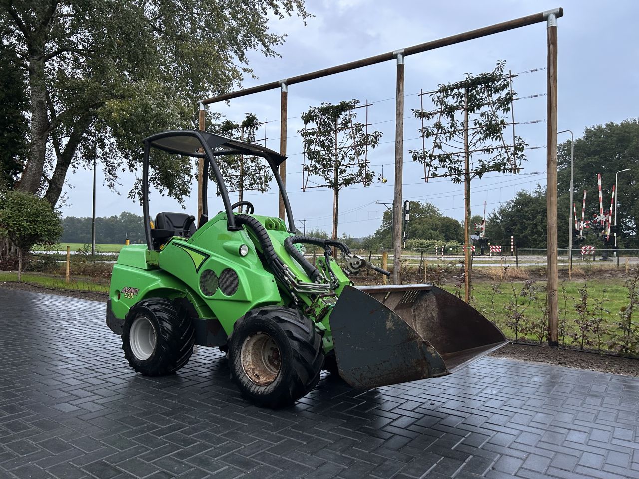 Nette Avant 528 shovel