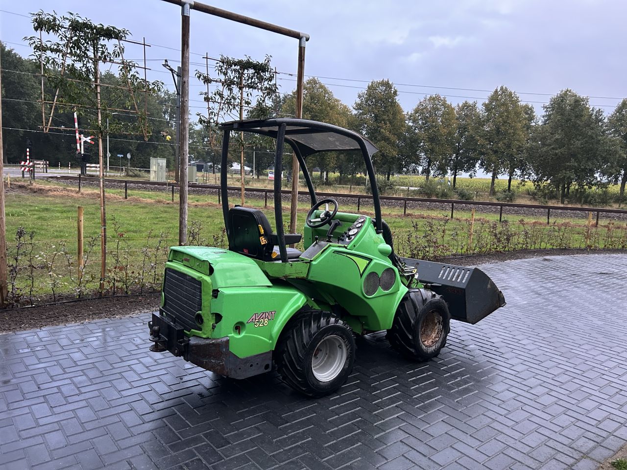 Nette Avant 528 shovel