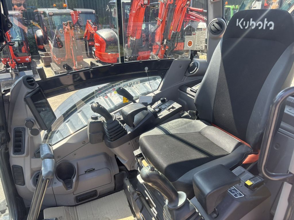KUBOTA KX060-5
