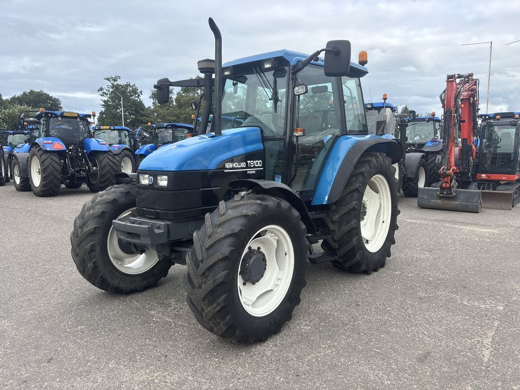 NEW HOLLAND TS100