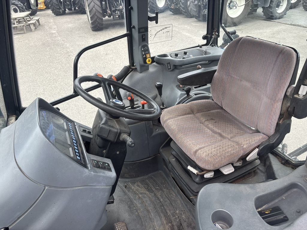 NEW HOLLAND TS100