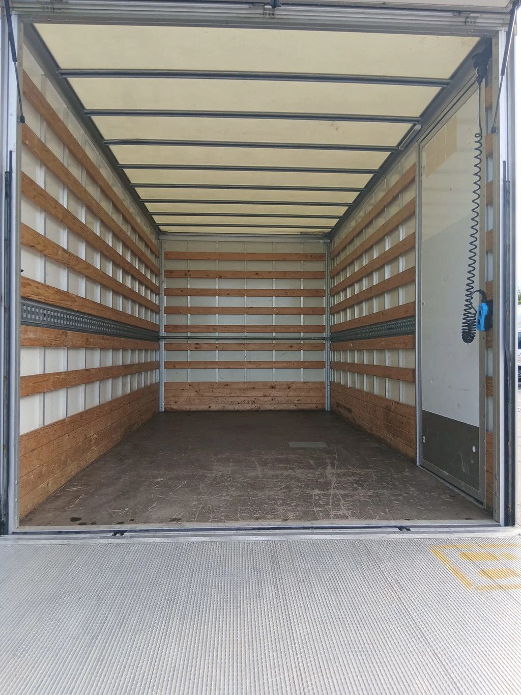 Ford Transit 350 bakwagen 4,3 m.