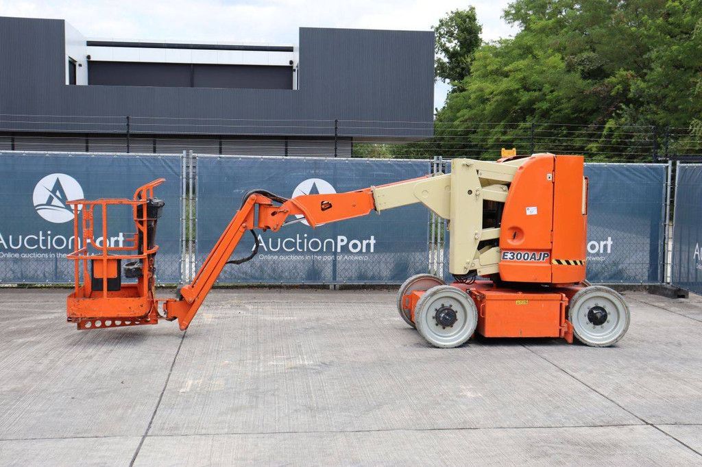 JLG E300AJP Elektrische Gelenkteleskoparbeitsbühne 230 kg 11,14 m 2007