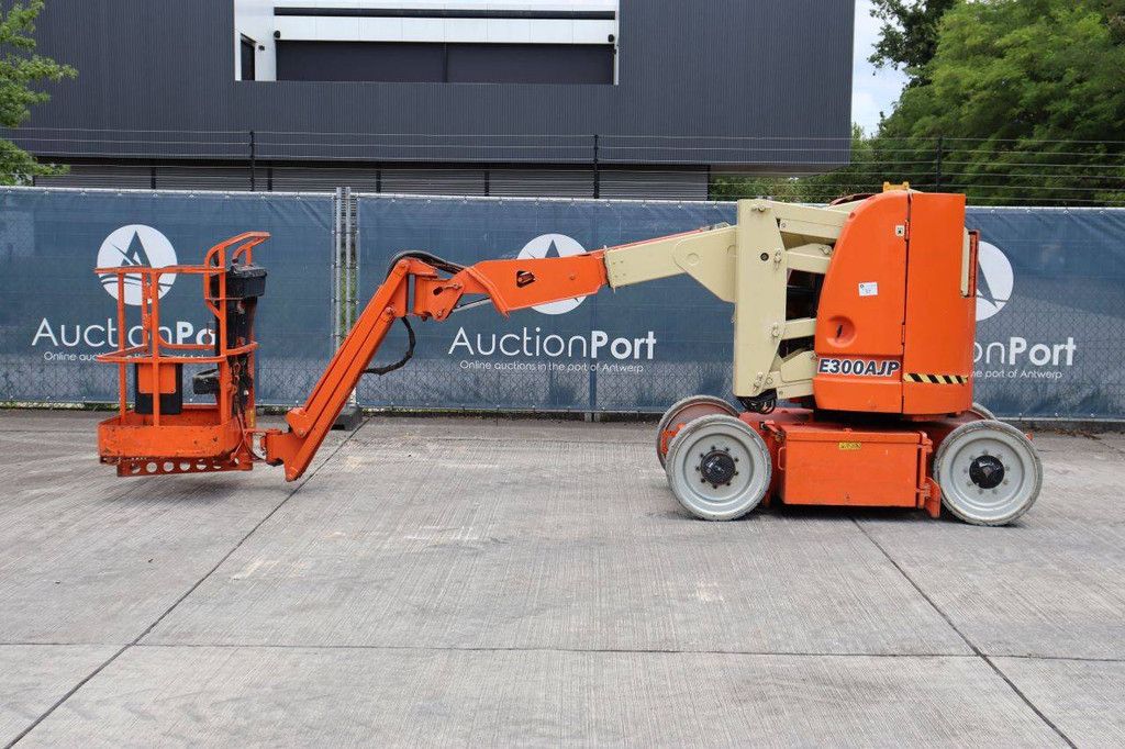 JLG E300AJP Elektrische Gelenkteleskoparbeitsbühne 230 kg 11,14 m 2007