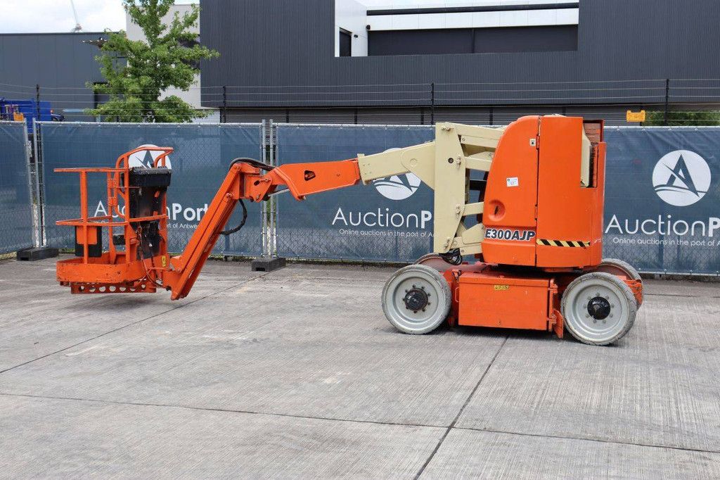 JLG E300AJP Elektrische Gelenkteleskoparbeitsbühne 230 kg 11,14 m 2007