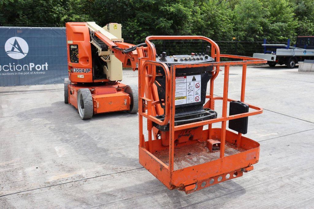 JLG E300AJP Elektrische Gelenkteleskoparbeitsbühne 230 kg 11,14 m 2007