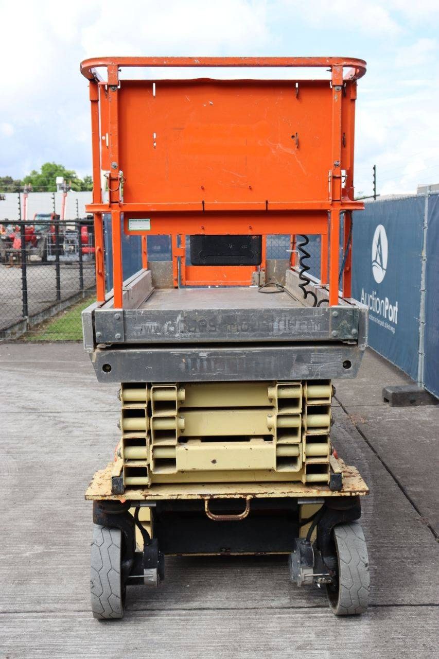 Scissor lift JLG 3246ES Electric 11.7m 2008