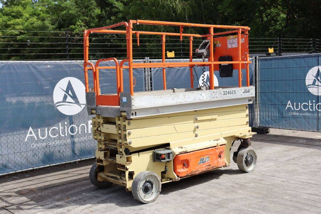 Scissor lift JLG 3246ES Electric 11.7m 2008