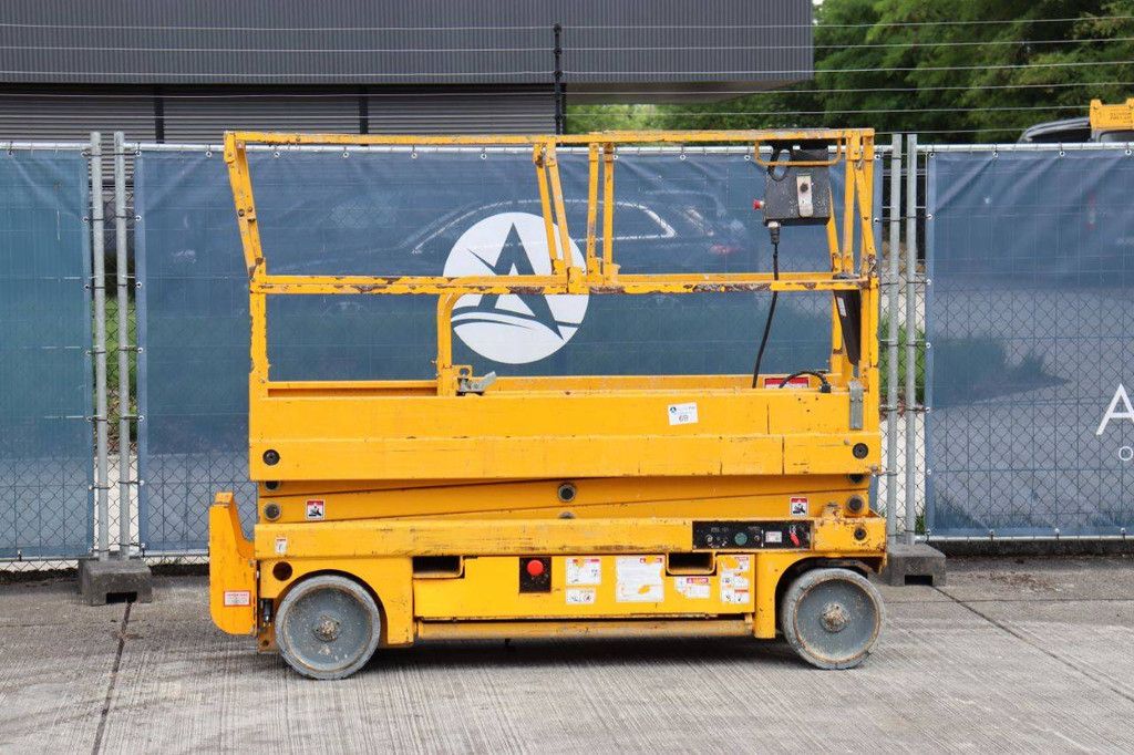 Scissor lift Haulotte Compact 8 Electric 8m 2012