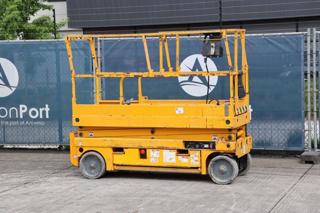 Scissor lift Haulotte Compact 8 Electric 8m 2012