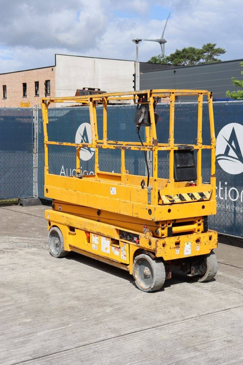 Scissor lift Haulotte Compact 8 Electric 8m 2012