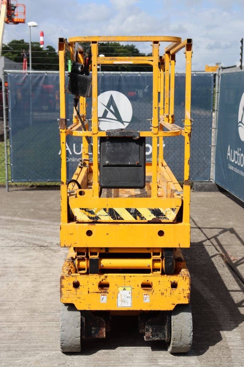 Scissor lift Haulotte Compact 8 Electric 8m 2012