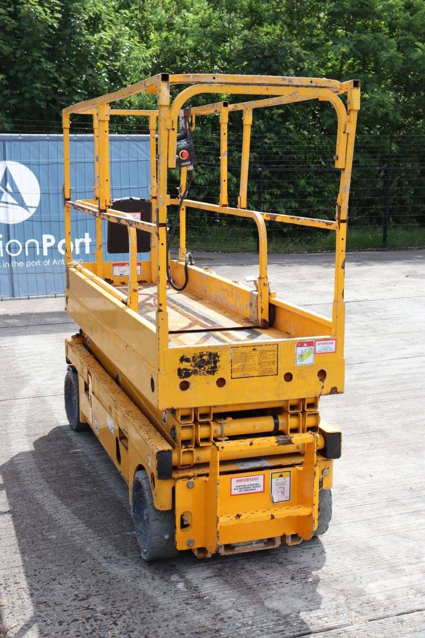 Scissor lift Haulotte Compact 8 Electric 8m 2012