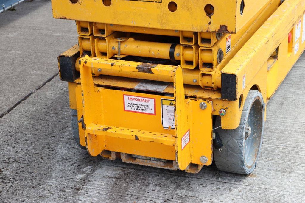 Scissor lift Haulotte Compact 8 Electric 8m 2012