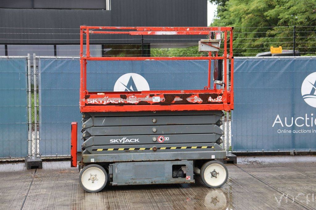 Skyjack SJ4632 Electric Scissor Lift 11.7m 2016