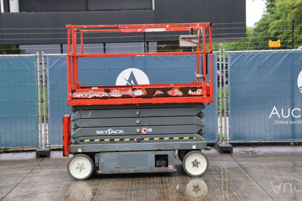 Skyjack SJ4632 Electric Scissor Lift 11.7m 2016