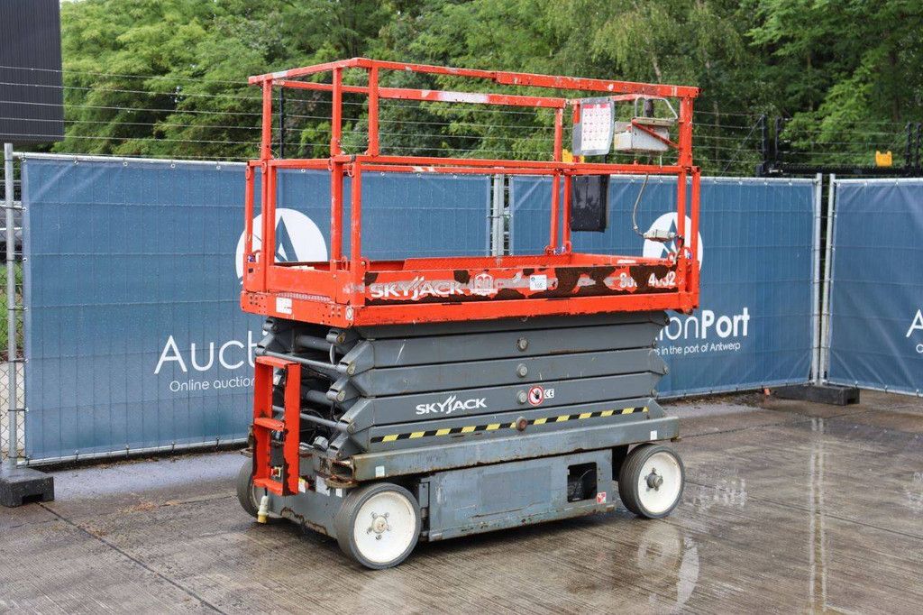 Skyjack SJ4632 Electric Scissor Lift 11.7m 2016
