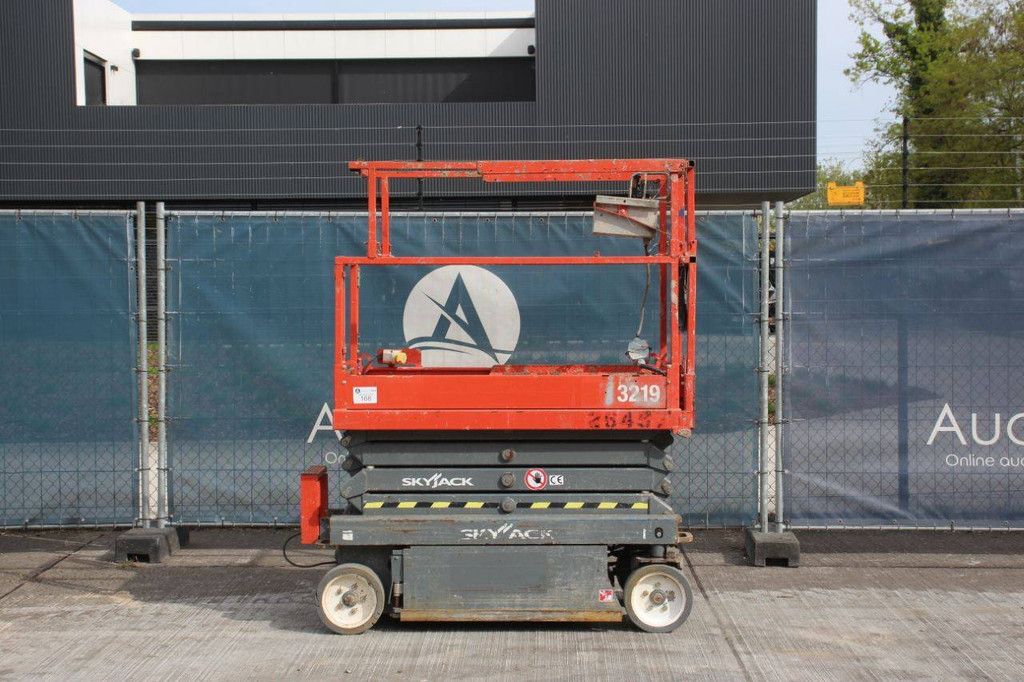 Skyjack SJ-3219 Electric Scissor Lift 7.8m 2017
