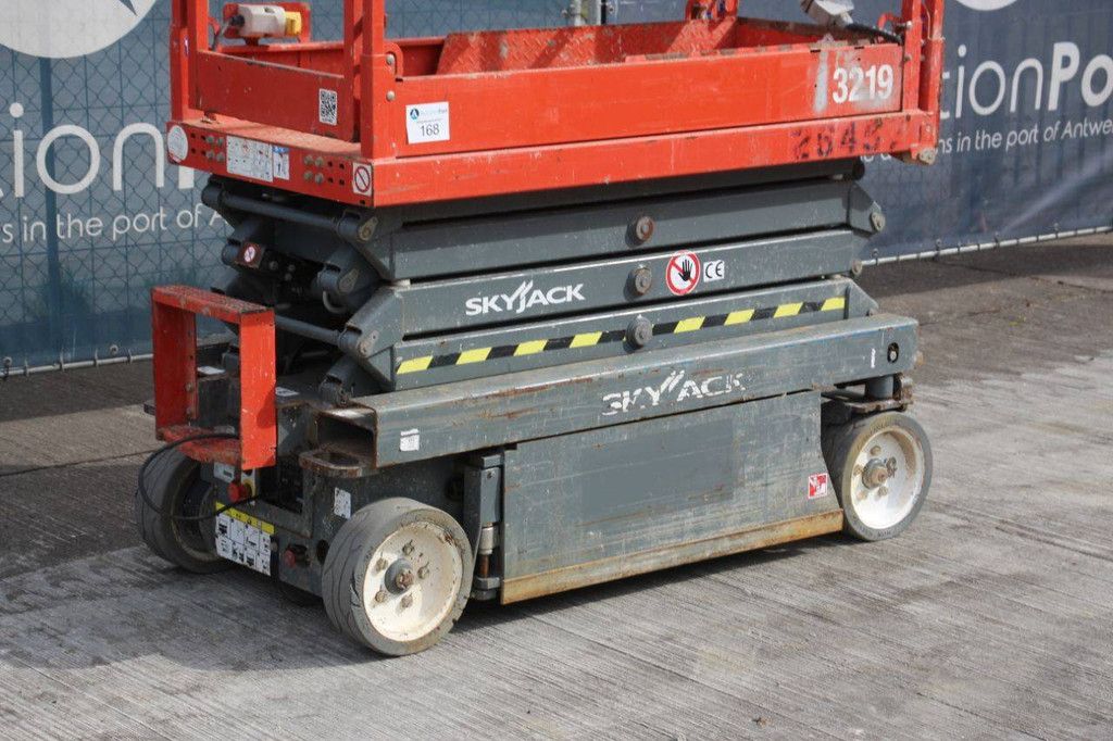 Skyjack SJ-3219 Electric Scissor Lift 7.8m 2017