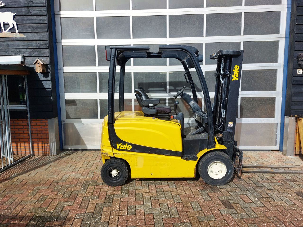 Yale ERP25 triplex sideshift 2013