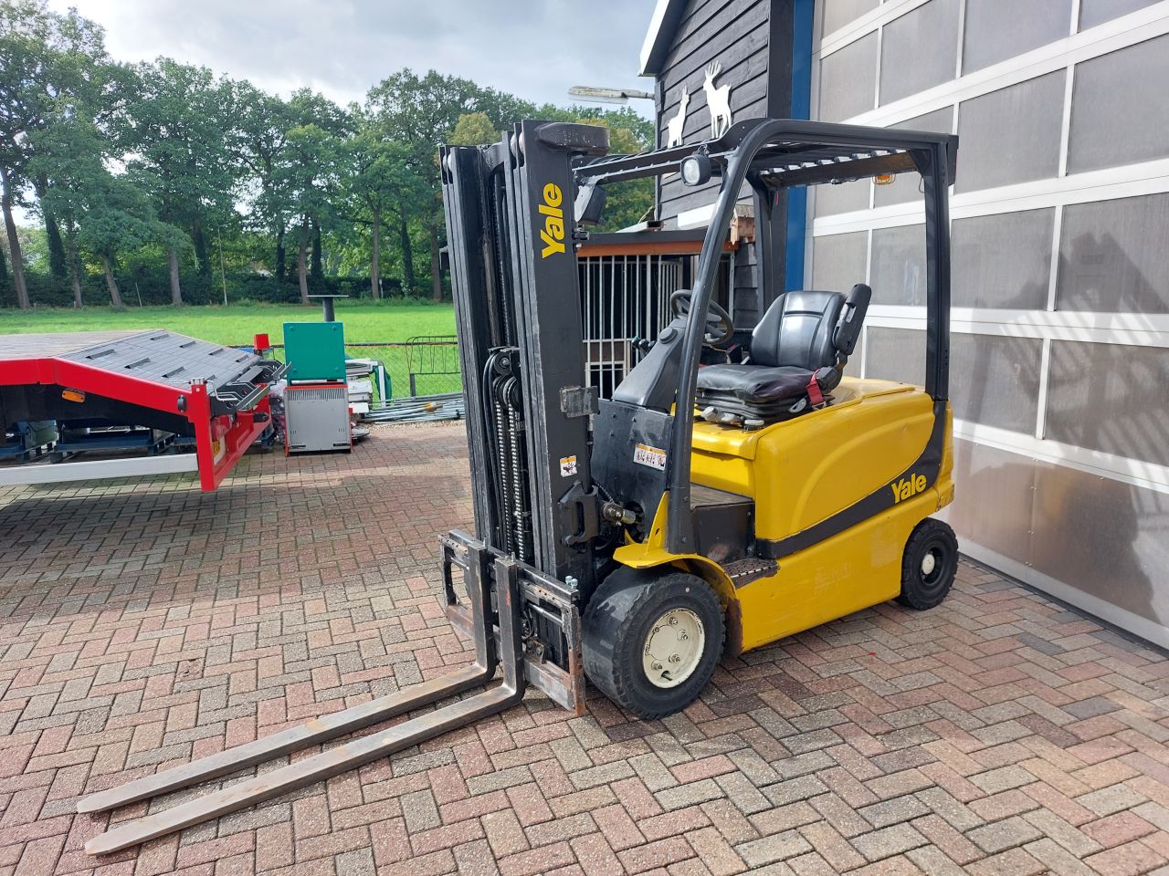 Yale ERP25 triplex sideshift 2013