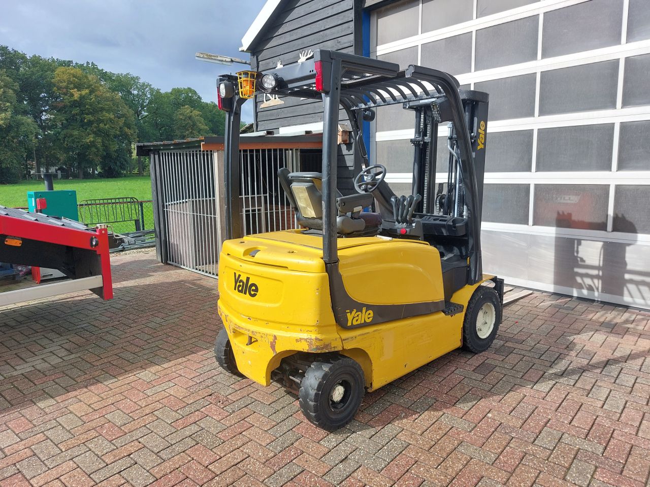 Yale ERP25 triplex sideshift 2013