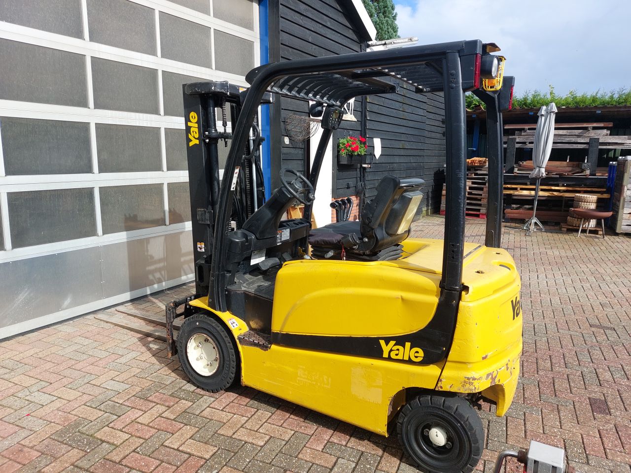 Yale ERP25 triplex sideshift 2013