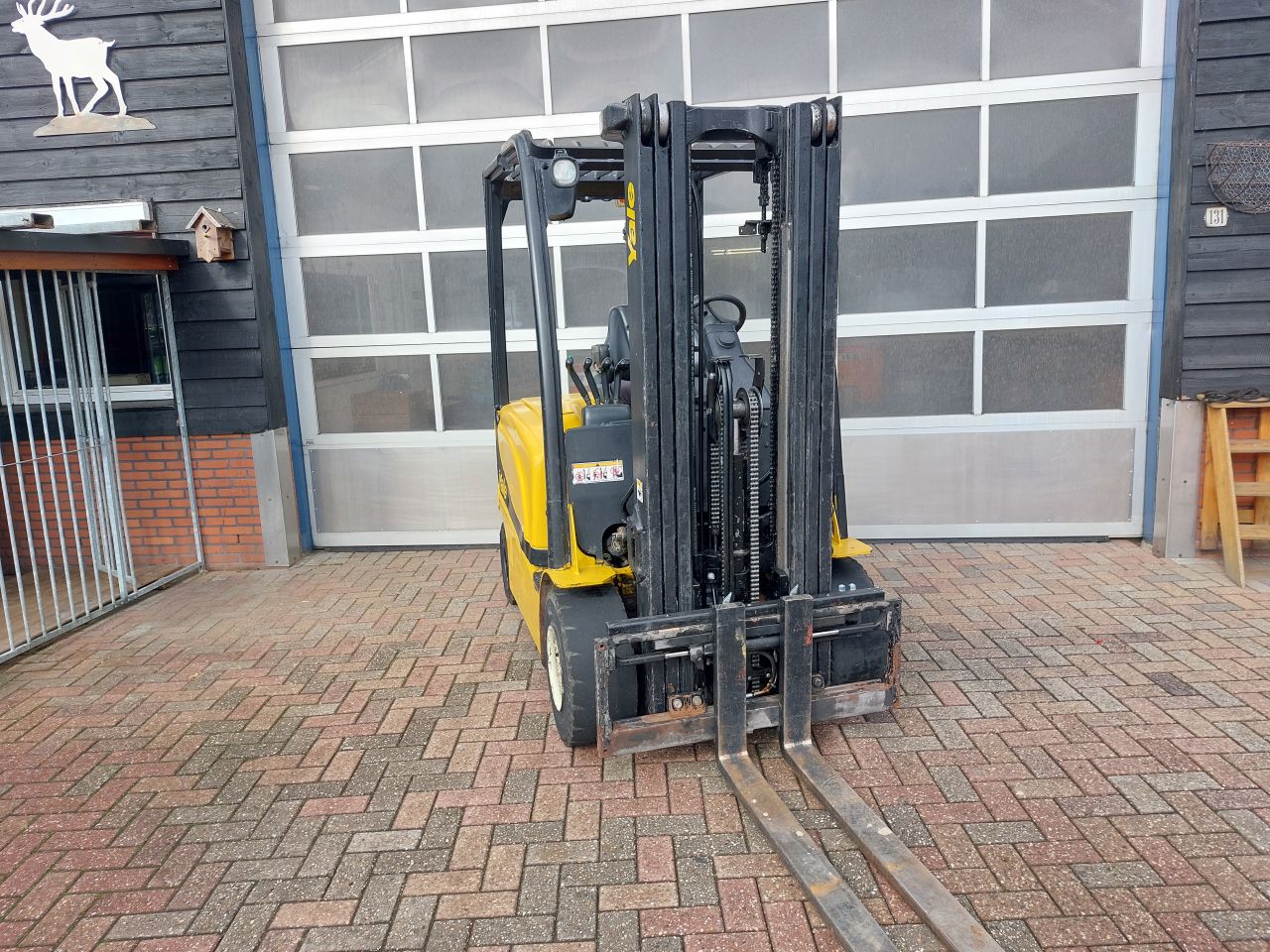 Yale ERP25 triplex sideshift 2013