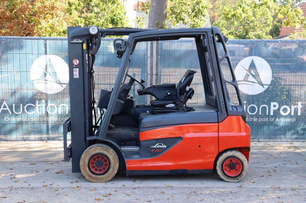Linde E30L-01 Electric Forklift 3000kg 2015